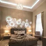 Onyx Luxury Apartment - Free Airport Shuttle